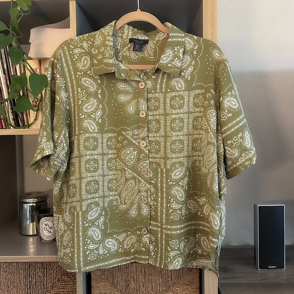 RACHEL Rachel Roy Sage Green Bandana Print Button Down Shirt - Size Medium - Picture 4 of 7